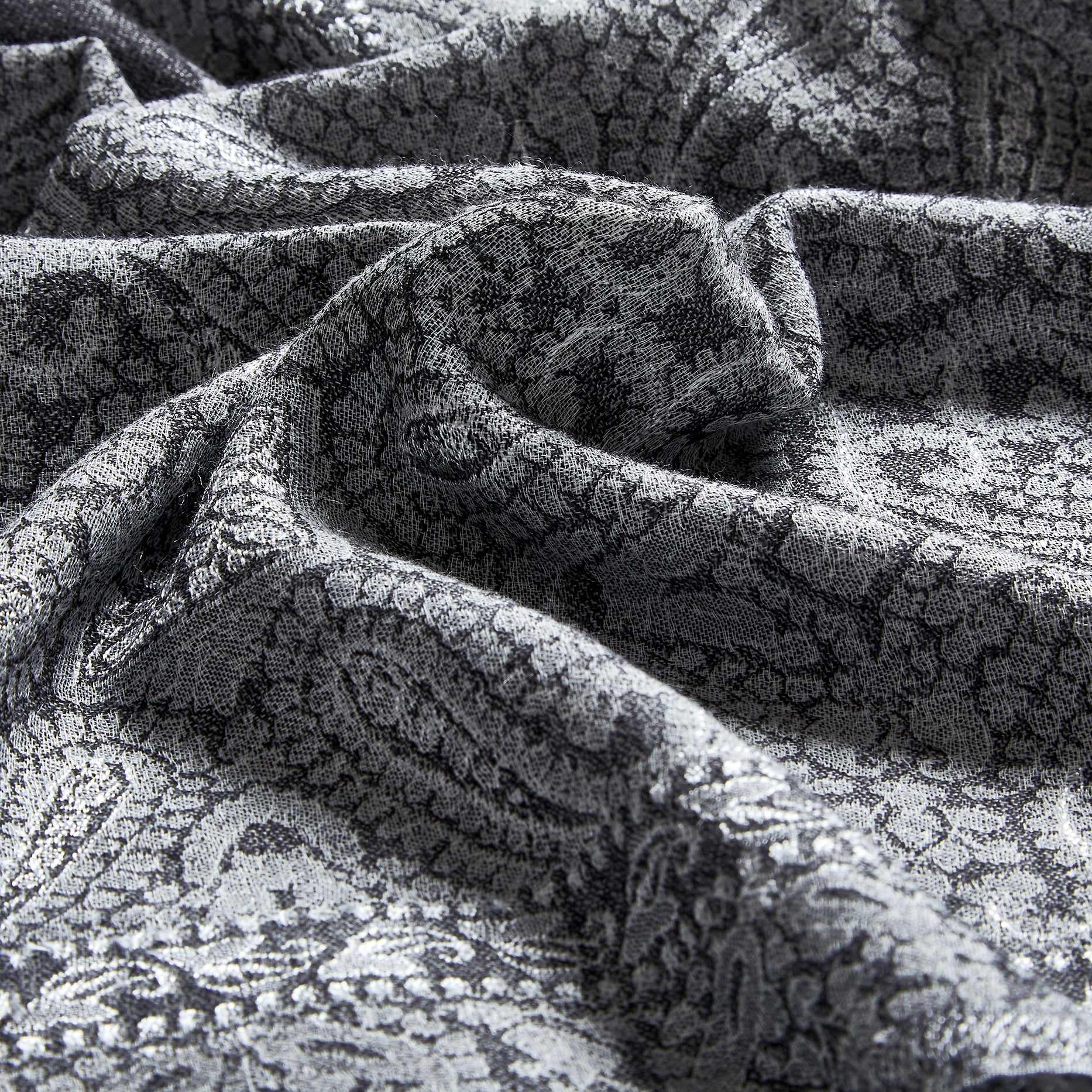 Charcoal paisley weave